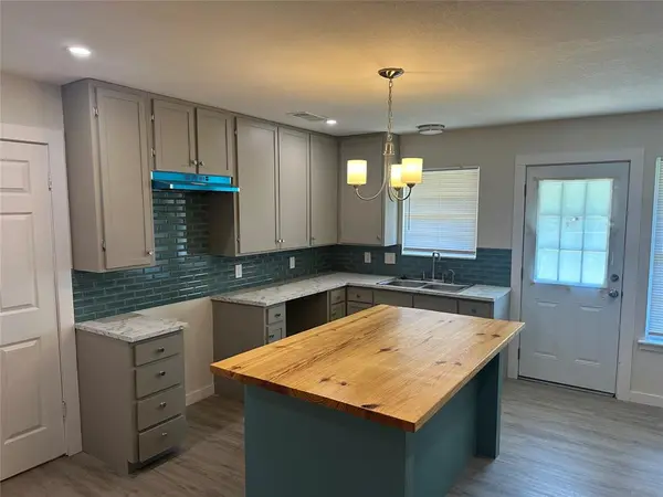 Dallas, TX 75228,2938 Healey Drive