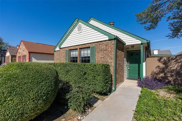 243 Teakwood Lane,  Lewisville,  TX 75067