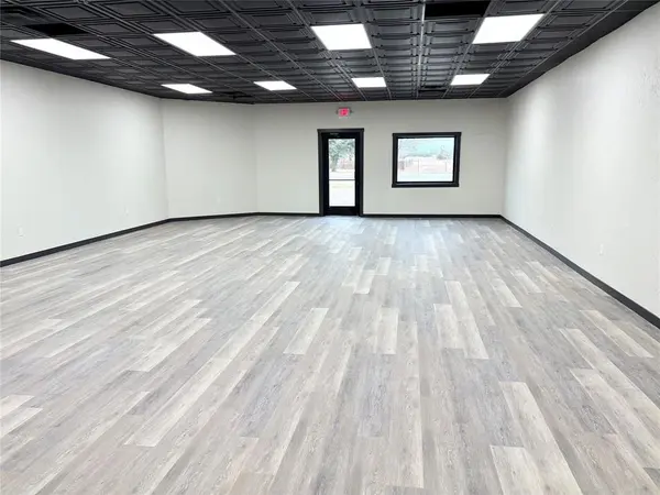 Whitesboro, TX 76273,27790 State Highway 56 #D