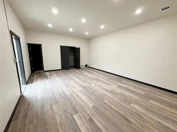 Whitesboro, TX 76273,27790 State Highway 56 #D