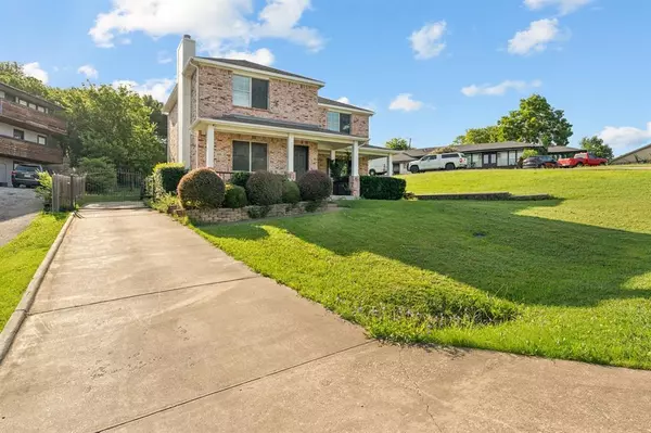 Grand Prairie, TX 75050,2026 Klondike Street