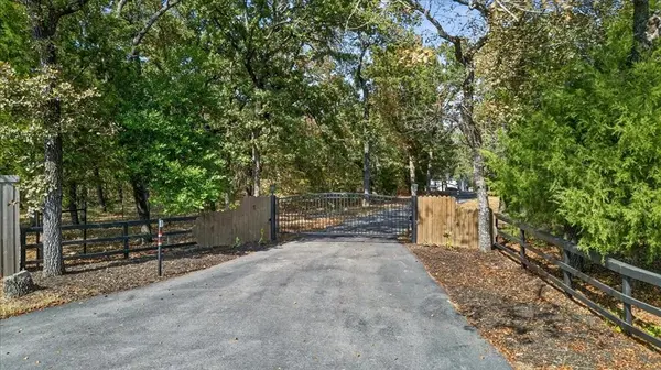 Athens, TX 75751,1 Wildflower Lane