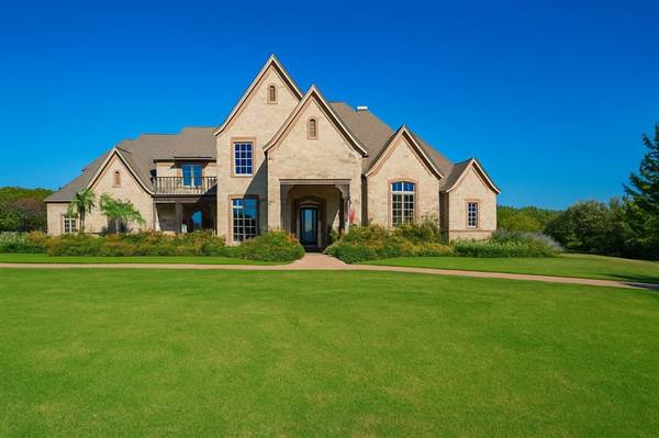 3400 Sundance Court, Granbury, TX 76049