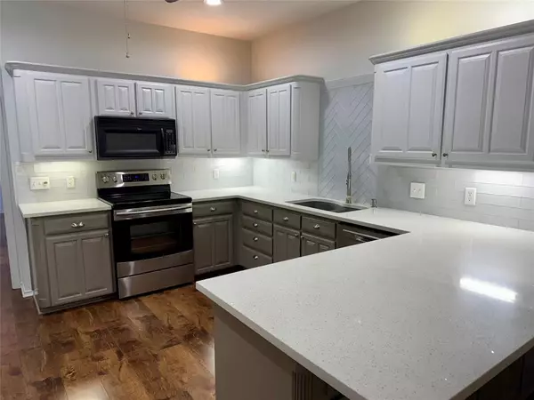 Weatherford, TX 76087,2116 Clear Lake Road