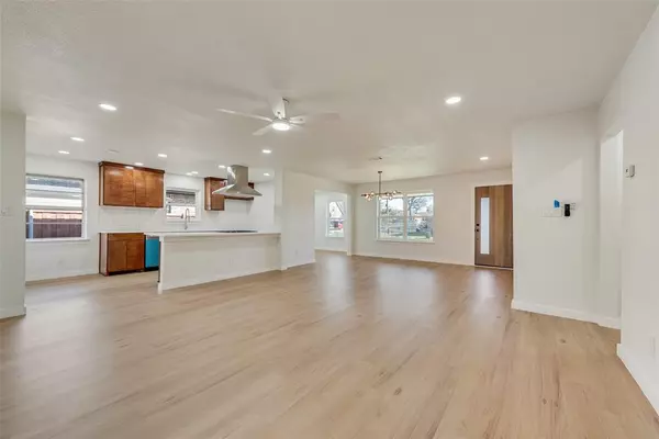 Dallas, TX 75233,3021 El Tovar Avenue