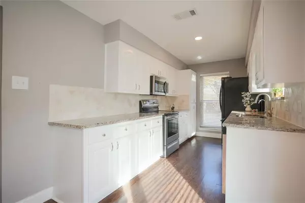 Carrollton, TX 75007,1610 Saint James Drive