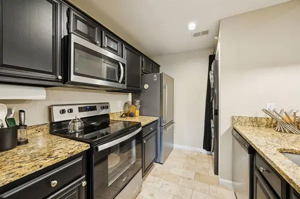 Dallas, TX 75231,8601 Park Lane #726