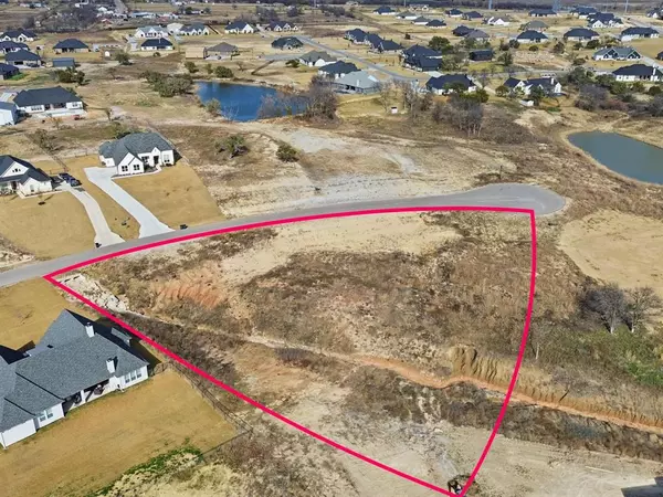 826 Wind River Pass, Azle, TX 76020