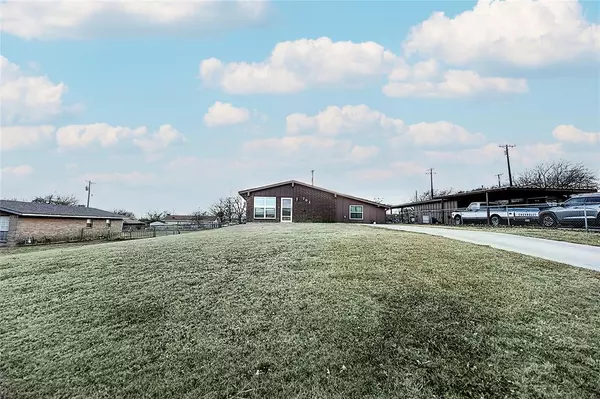 Bowie, TX 76230,702 E Decatur Street