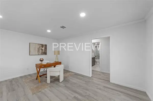 Dallas, TX 75214,7107 E Mockingbird Lane