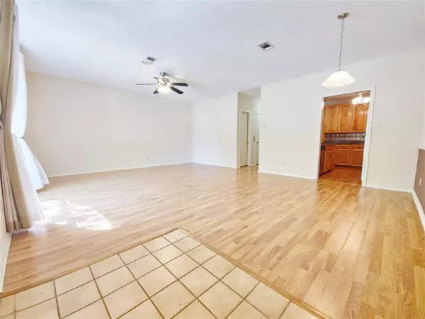 Weatherford, TX 76086,422 W Oak Street