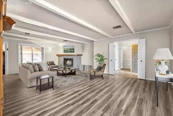 Woodway, TX 76712,837 White Oak Drive