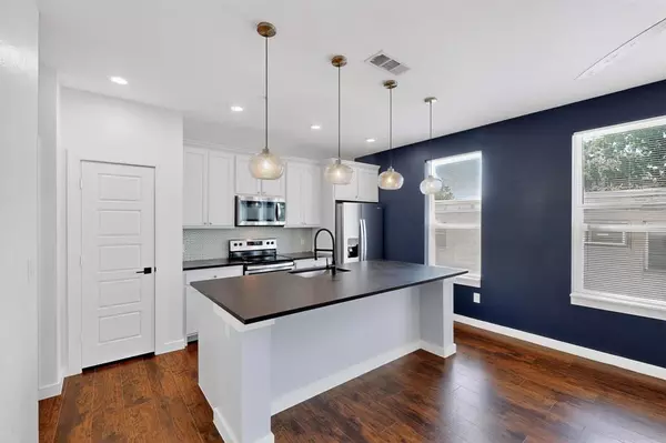 800 S Welch Street #102, Denton, TX 76201