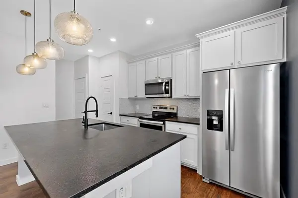 Denton, TX 76201,800 S Welch Street #102