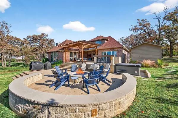 Lake Kiowa, TX 76240,100 Mohawk Cove