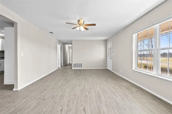 Bowie, TX 76230,109 E Williams Street