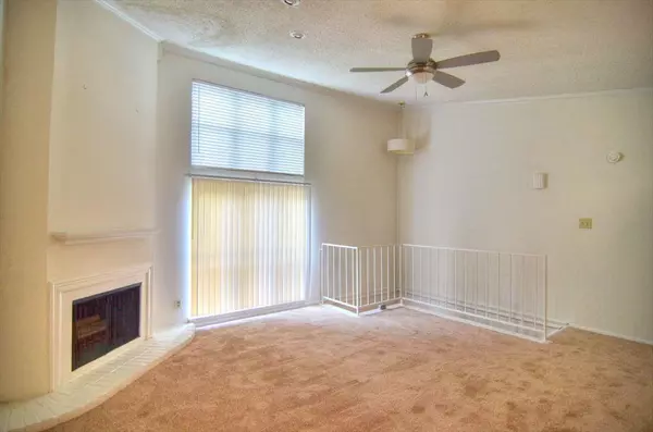 Dallas, TX 75231,6503 Ridgecrest Road #110/J