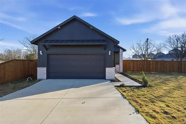 Hillsboro, TX 76645,104 Francis Street