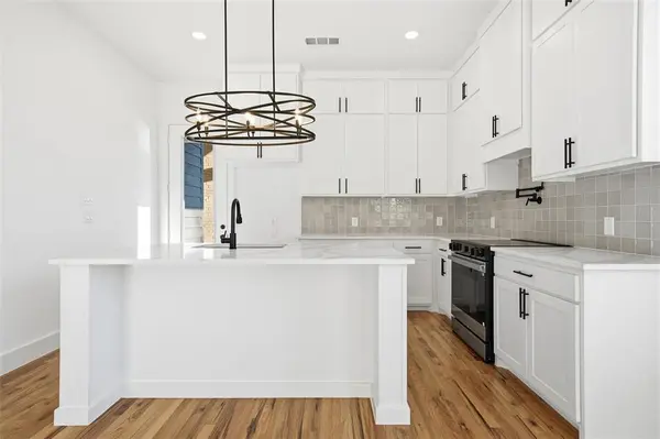 Hillsboro, TX 76645,104 Francis Street