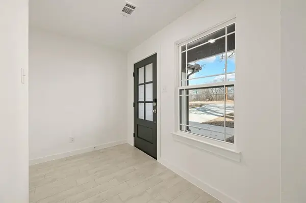 Runaway Bay, TX 76426,217 Shady Oaks Drive