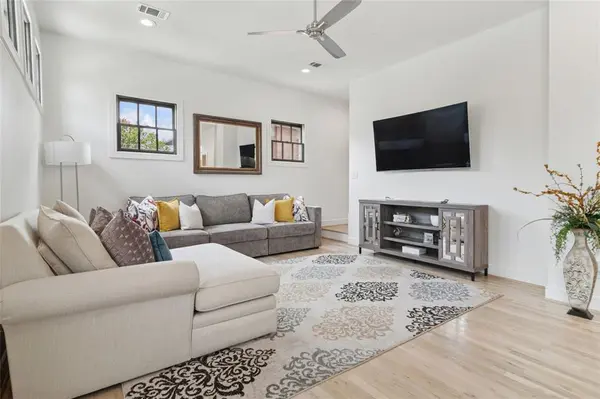 Dallas, TX 75214,5065 Gaston Avenue #101