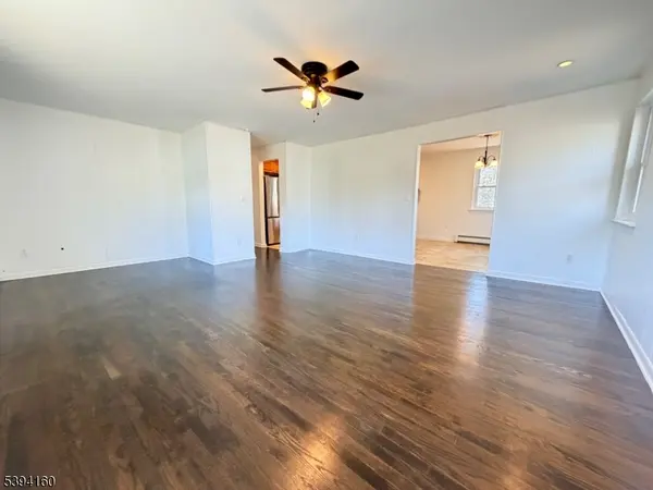 Bloomingdale Boro, NJ 07403,61 Star Lake Rd #2