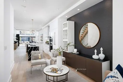 Toronto C01, ON M6J 2G4,121 Markham ST