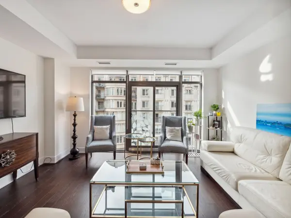 Toronto C09, ON M4T 0A5,6 Jackes AVE #510