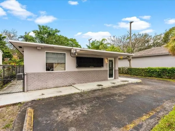 Miami, FL 33133,2482 SW Secoffee Ter