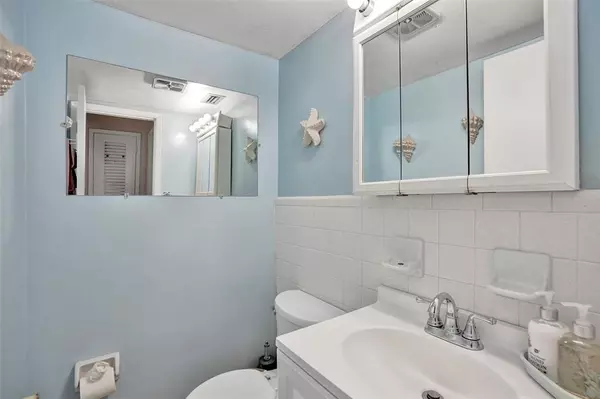 Lighthouse Point, FL 33064,2050 NE 39th St #203s