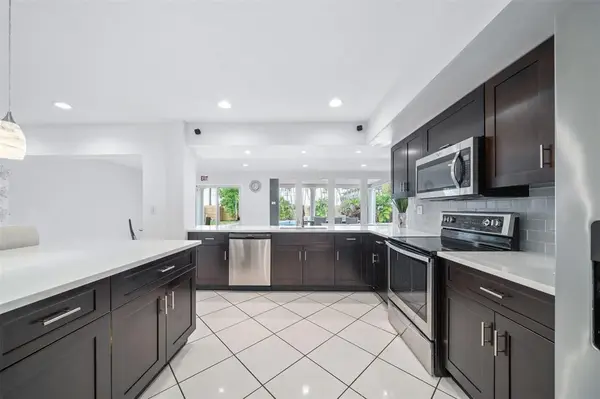 Hollywood, FL 33021,5317 Harrison St