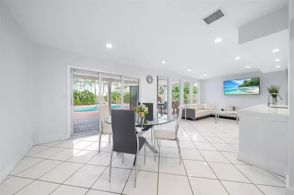 Hollywood, FL 33021,5317 Harrison St