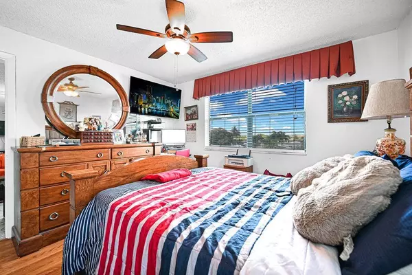 Sunrise, FL 33322,10442 Sunrise Lakes Blvd #312