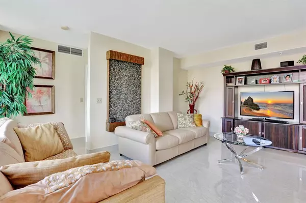 Pompano Beach, FL 33062,3210 NE 5TH ST #202