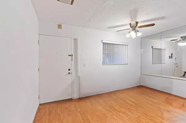 Coral Springs, FL 33065,10762 La Placida Dr #7-106