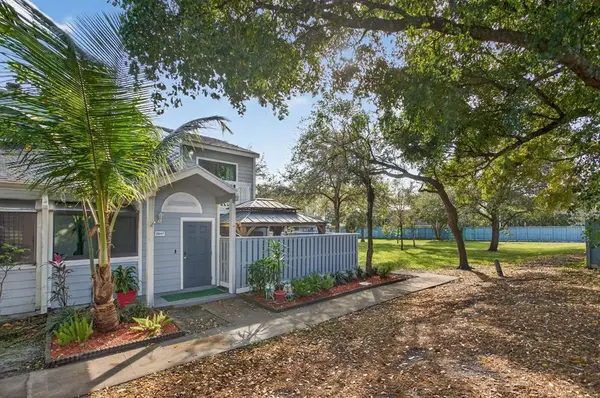 North Lauderdale, FL 33068,2047 Winners Cir #2047