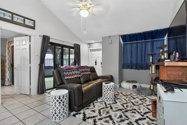 North Lauderdale, FL 33068,2047 Winners Cir #2047