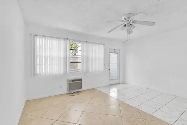 Deerfield Beach, FL 33442,398 Tilford S #398