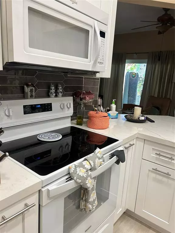 Pembroke Pines, FL 33024,1210 NW 100th Ave