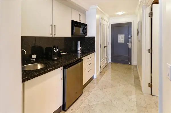 Fort Lauderdale, FL 33304,601 N Ft Lauderdale Bch Blvd #906