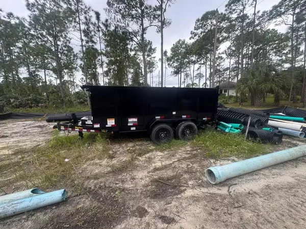 Palm Bay, FL 32909,607 SE Reading