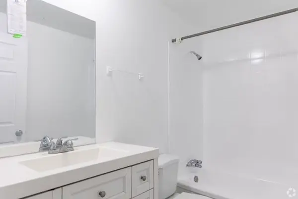 Guelph, ON N1G 3E1,414 Stone RD #29