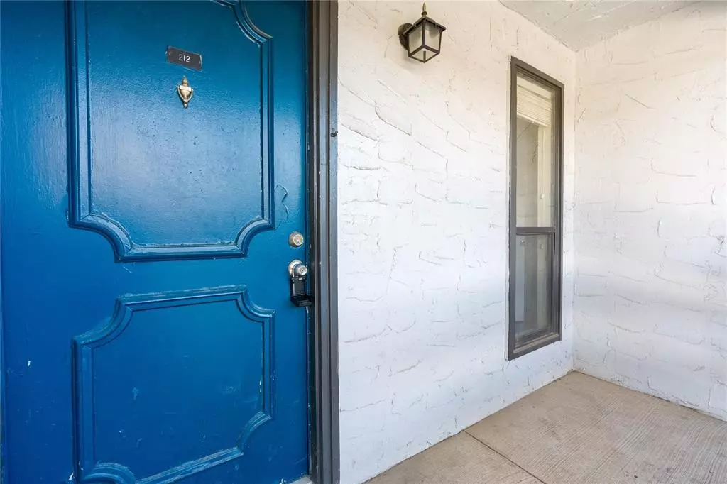 Dallas, TX 75254,5840 Spring Valley Road #212