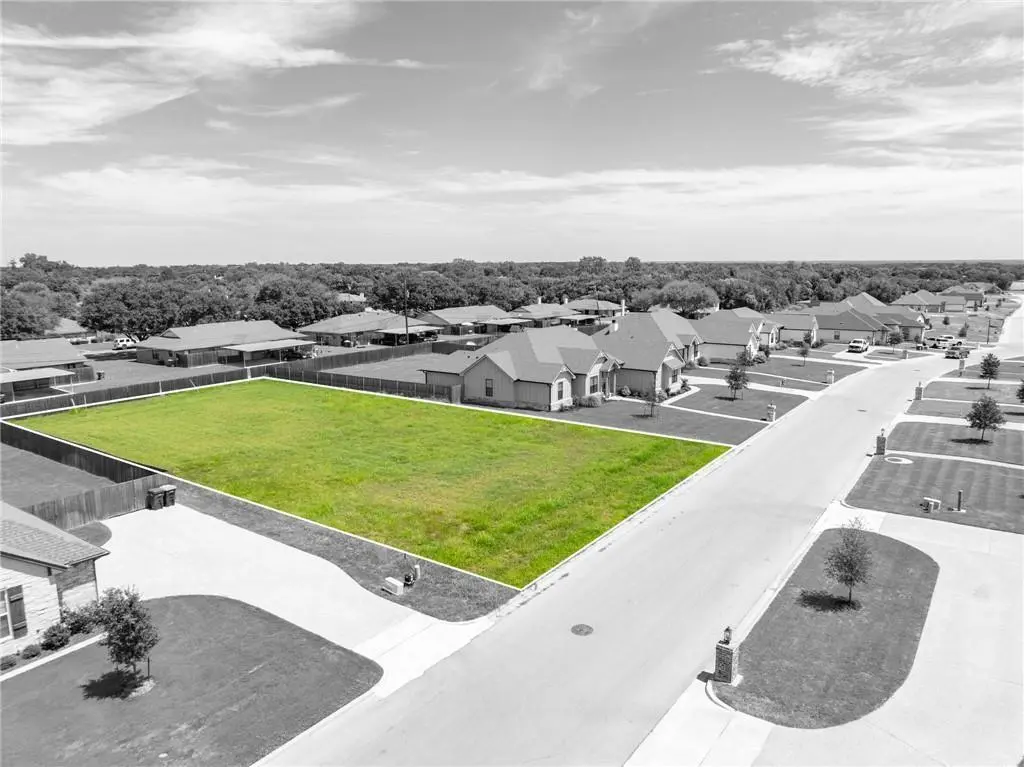 Robinson, TX 76706,220 Fox Run Lane