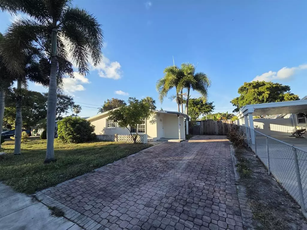 Davie, FL 33314,5751 SW 37th St