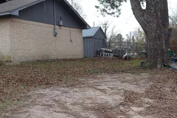 Athens, TX 75751,538 E Massey Street