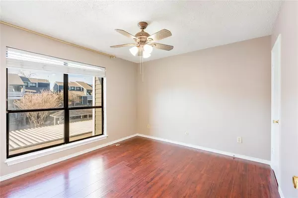 Dallas, TX 75254,5840 Spring Valley Road #212