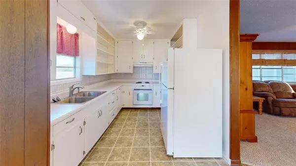 Brady, TX 76825,300 N Shore