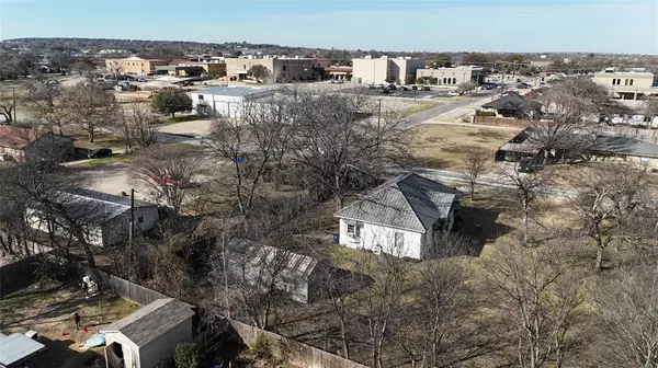 Burleson, TX 76028,213 W Eldred Street