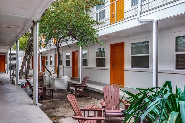 Dallas, TX 75206,4927 San Jacinto Street #201